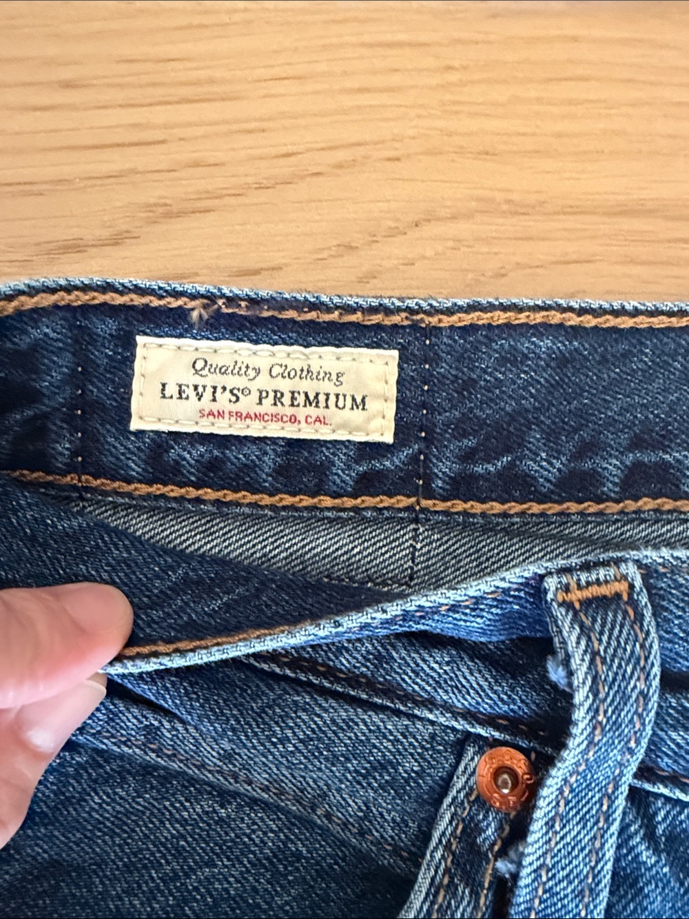 Levi’s High Rise Dad Jeans - Picture 4 of 9